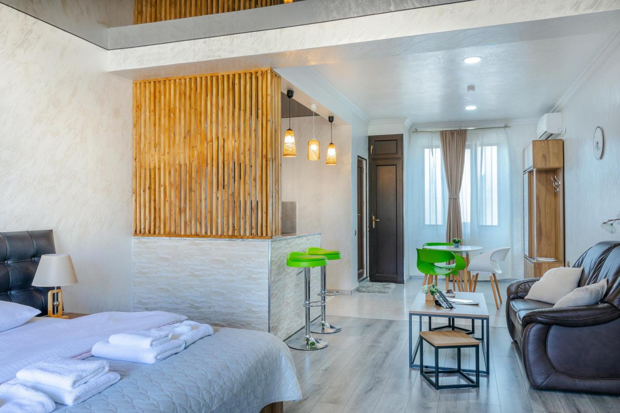 Hotel Home+ Tsalka エクステリア 写真